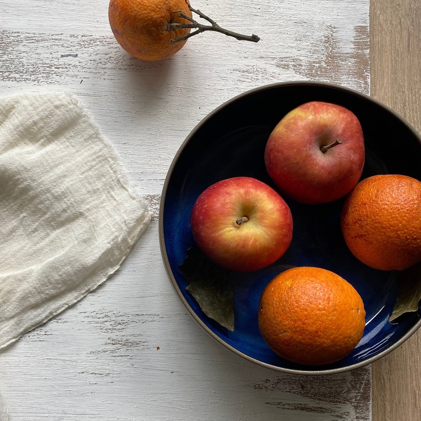 Artisan Pottery Serving Bowl Handcrafted Decorative Bowl Rustic Stoneware Pasta Bowl Unique Ceramic Salad Bowl Perfect Gift for Home Decor