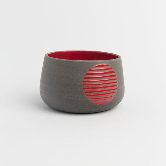 Handmade Decorative Ceramic Gift Set Elegant Stoneware Pottery Bowl Set with Red Bowls Perfect for Home Decor and Special Occasions