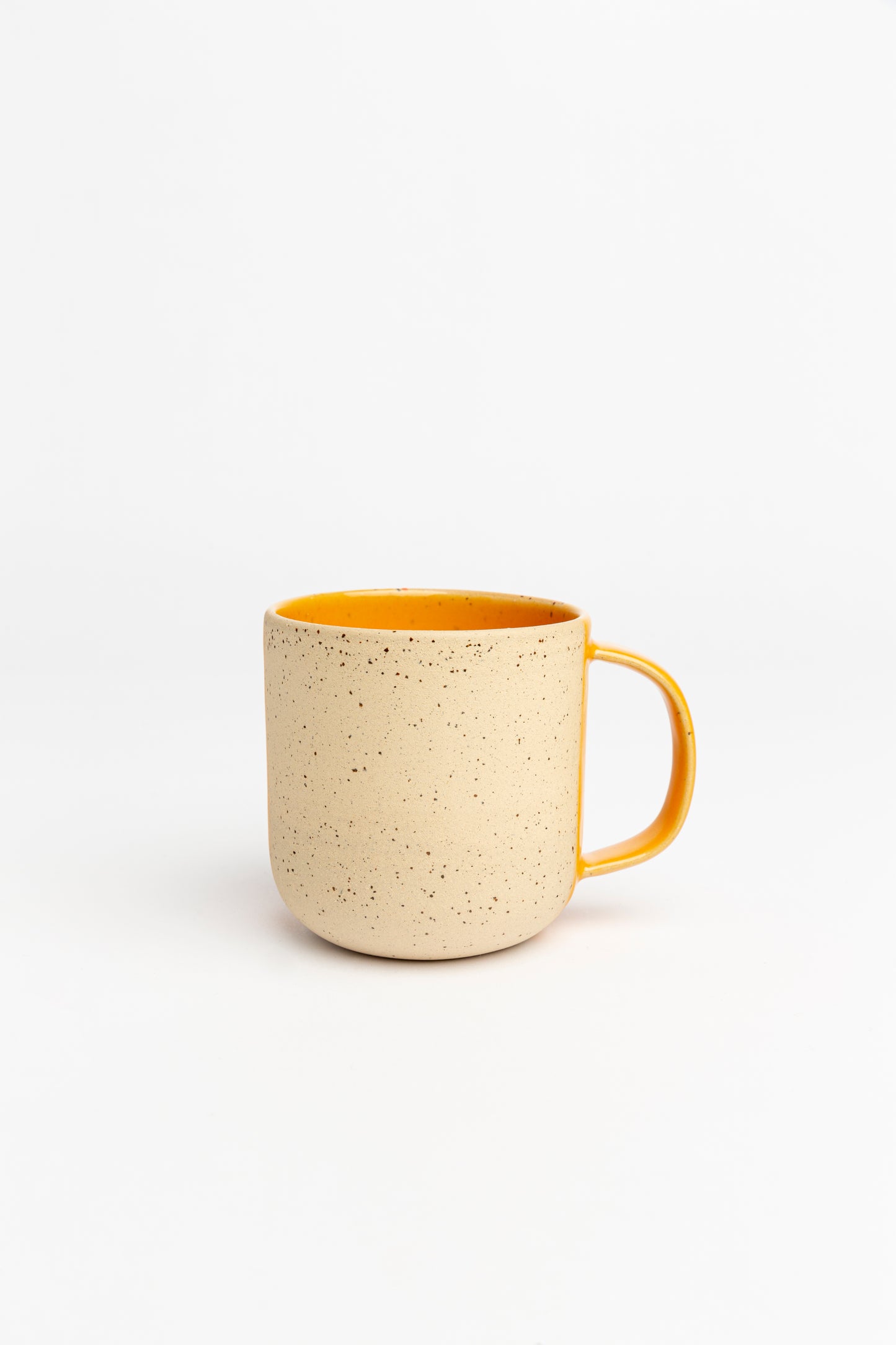 Modern Handmade Ceramic Mug Stylish Stoneware Coffee Cup Perfect for Tea Lovers Artisan Design Unique Gift Idea with Contemporary Flair