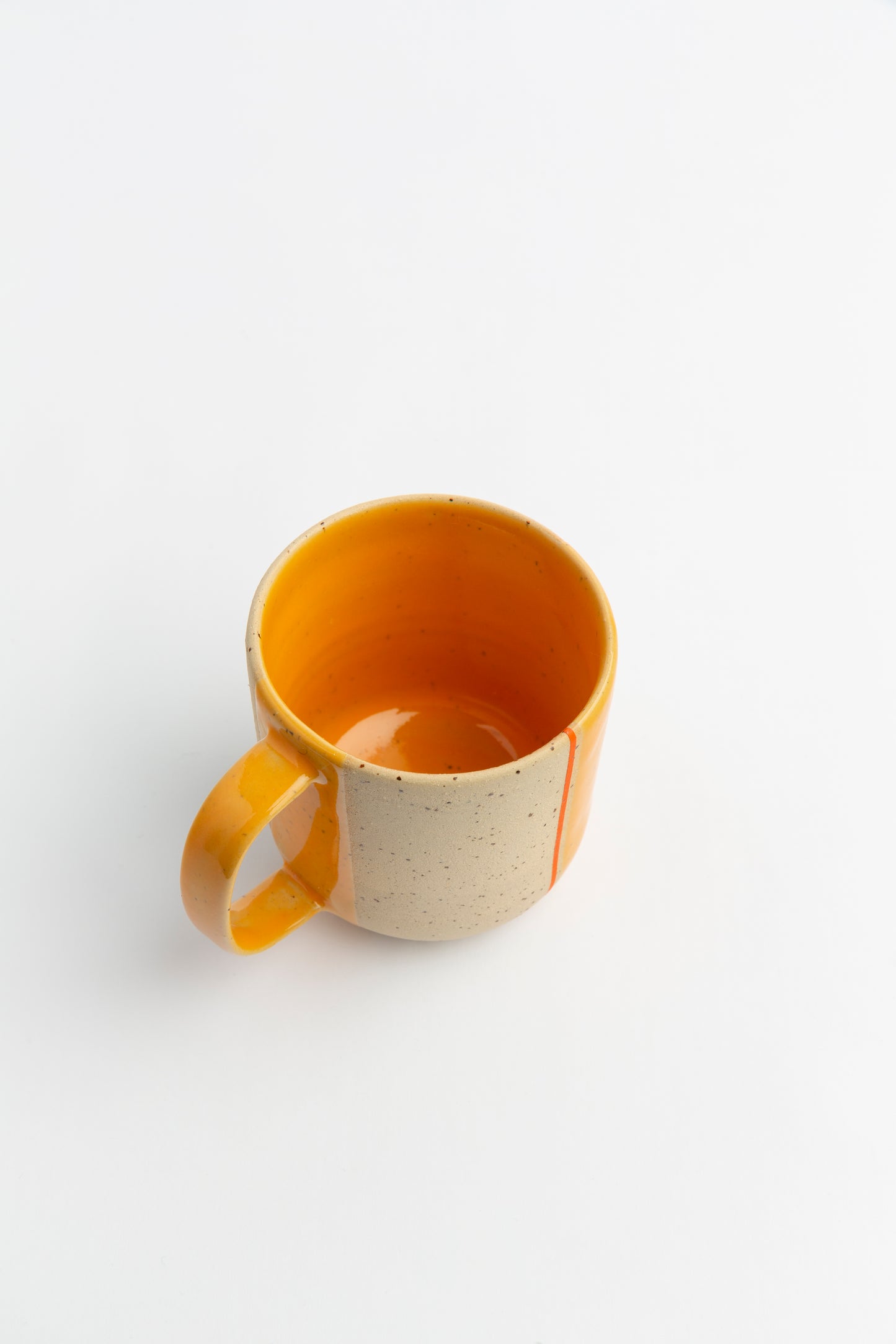 Modern Handmade Ceramic Mug Stylish Stoneware Coffee Cup Perfect for Tea Lovers Artisan Design Unique Gift Idea with Contemporary Flair